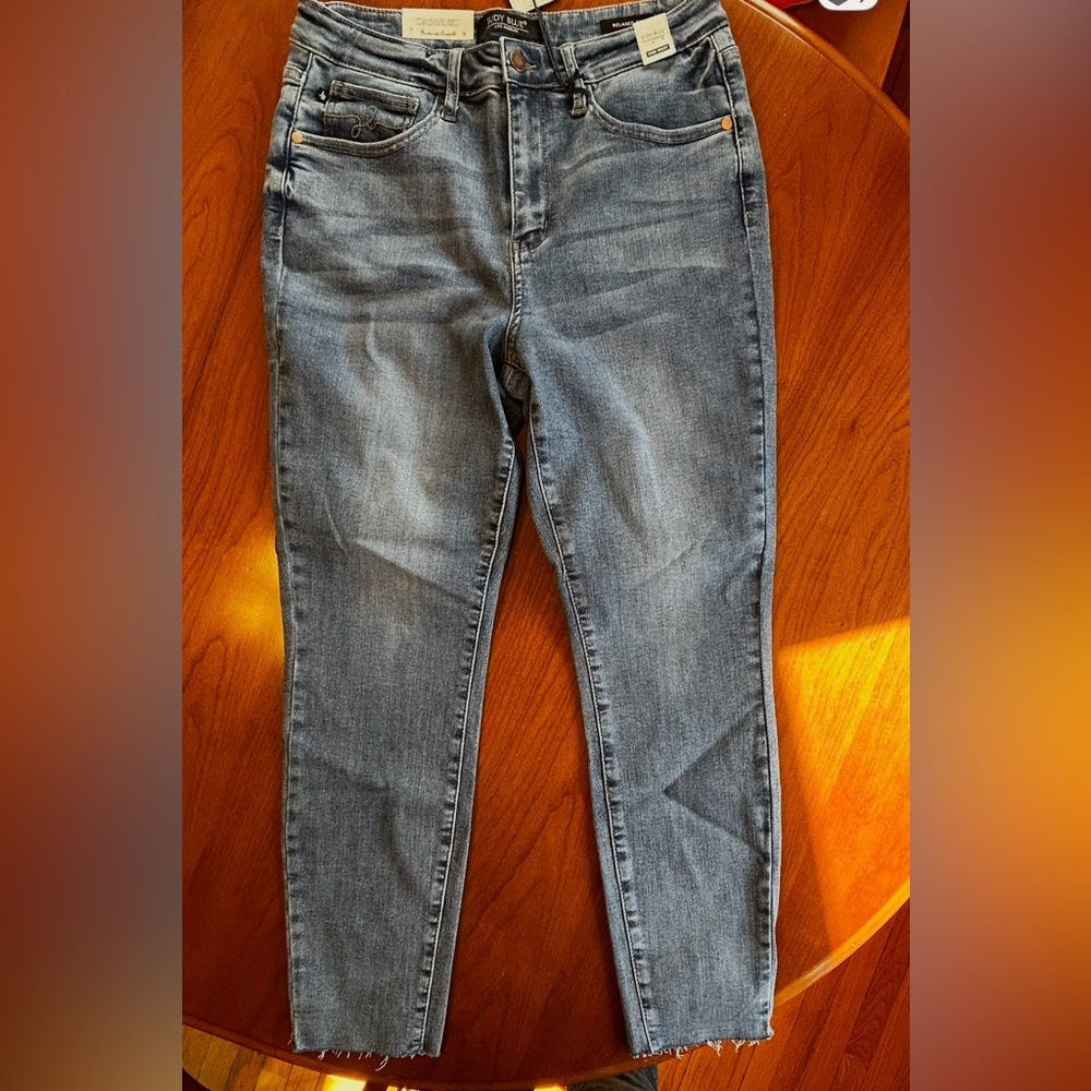 Judy Blue Women's Regular Jeans in Washed Blue